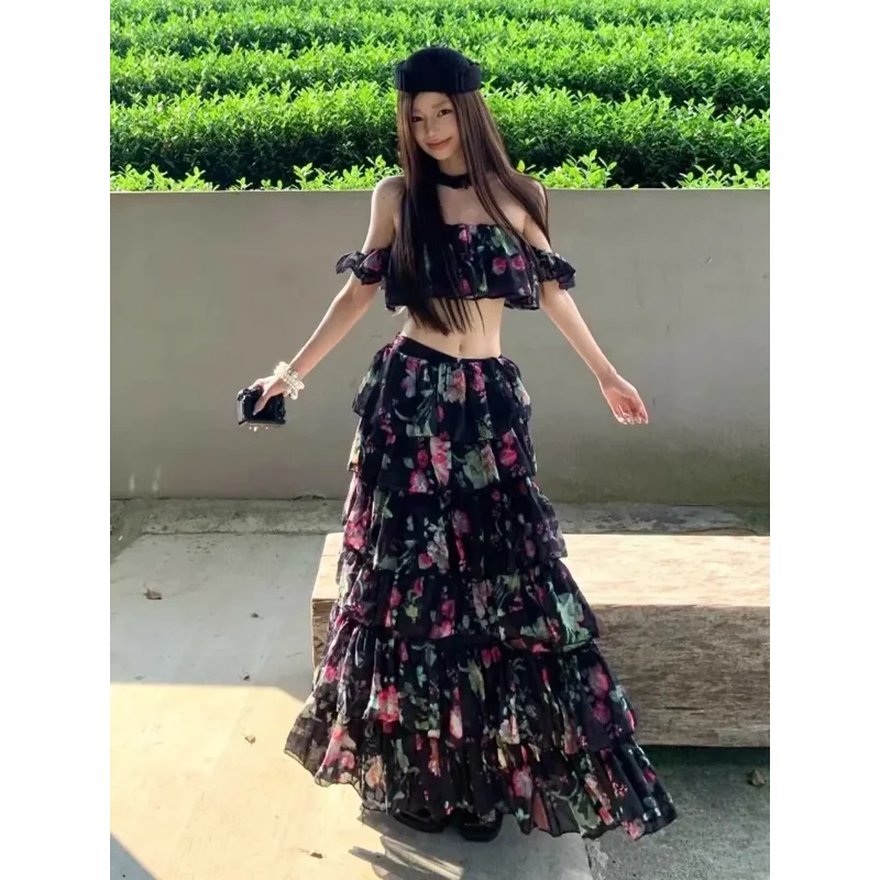 Women Floral Print 2 Piece Set Off Shoulder Crop Top Tiered Cake Maxi Skirt
Women Floral Print 2 Piece Set Off Shoulder Crop Top Tiered Cake Maxi Skirt