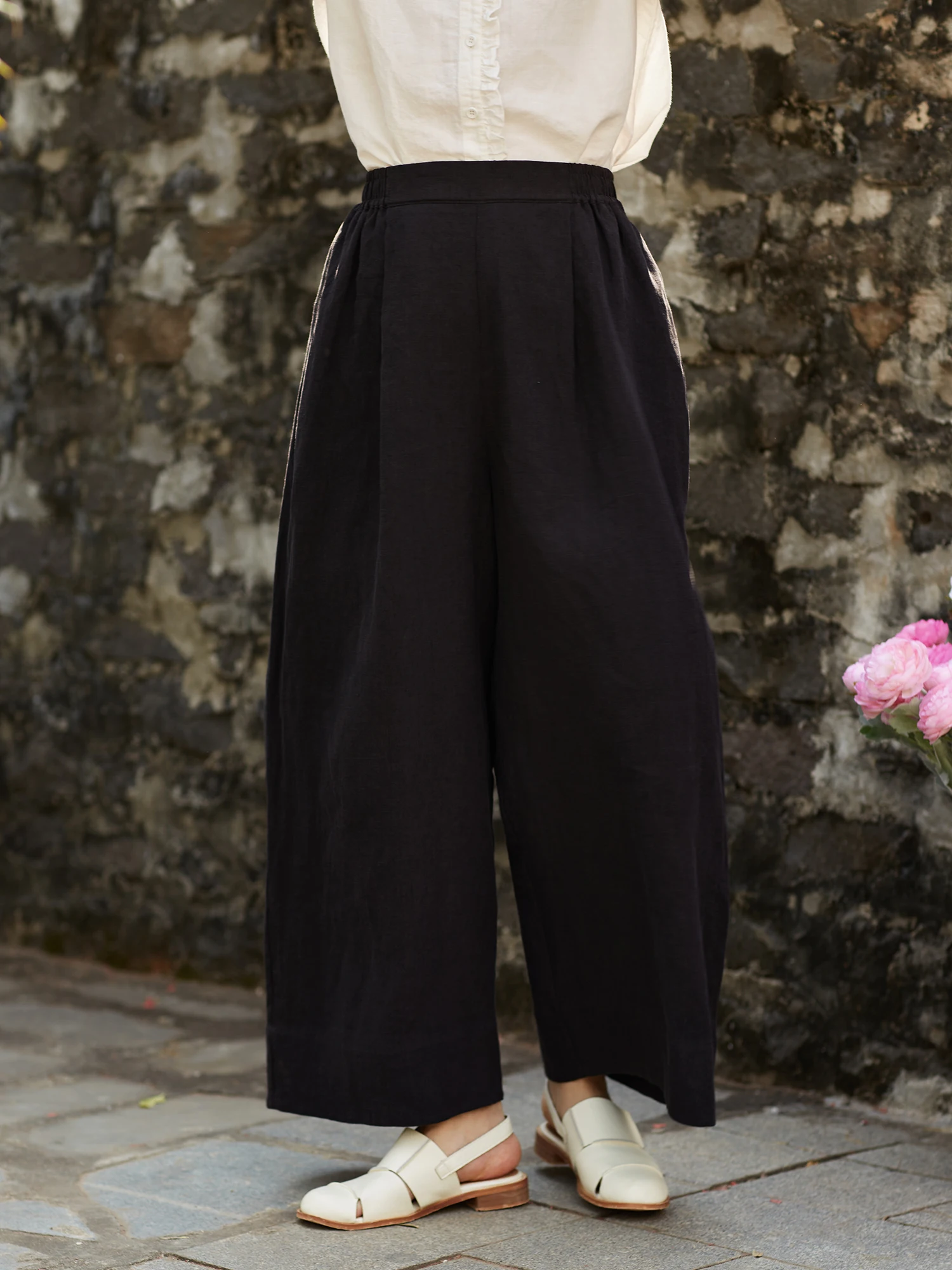 Slimming Effect Wide Leg Pants Women's Spring Style 2026 Natural Waist Elastic Hem Linen Fabric Black Loose Fit Casual Trousers
Slimming Effect Wide Leg Pants Women's Spring Style 2026 Natural Waist Elastic Hem Linen Fabric Black Loose Fit Casual Trousers