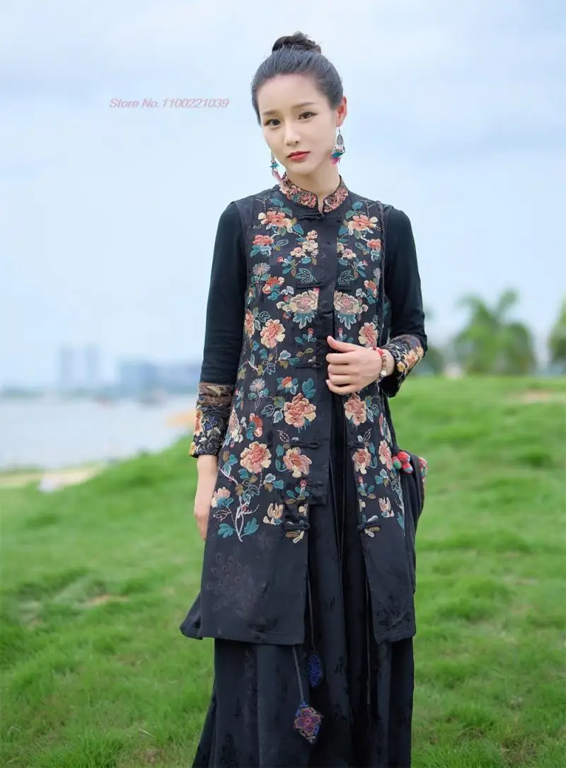2024 national vintage vest flower embroidery jacquard chinese traditional harajuku waistcoat retro stand collar tang suit vest
2024 national vintage vest flower embroidery jacquard chinese traditional harajuku waistcoat retro stand collar tang suit vest