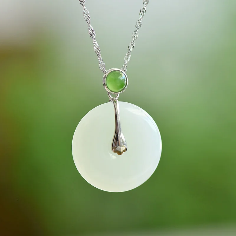 New Chinese Style Natural Hetian Jade Peace Buckle Cheongsam Hanfu Ancient Style Accessories 925 Sterling Silver Jade Pendant fo
New Chinese Style Natural Hetian Jade Peace Buckle Cheongsam Hanfu Ancient Style Accessories 925 Sterling Silver Jade Pendant fo