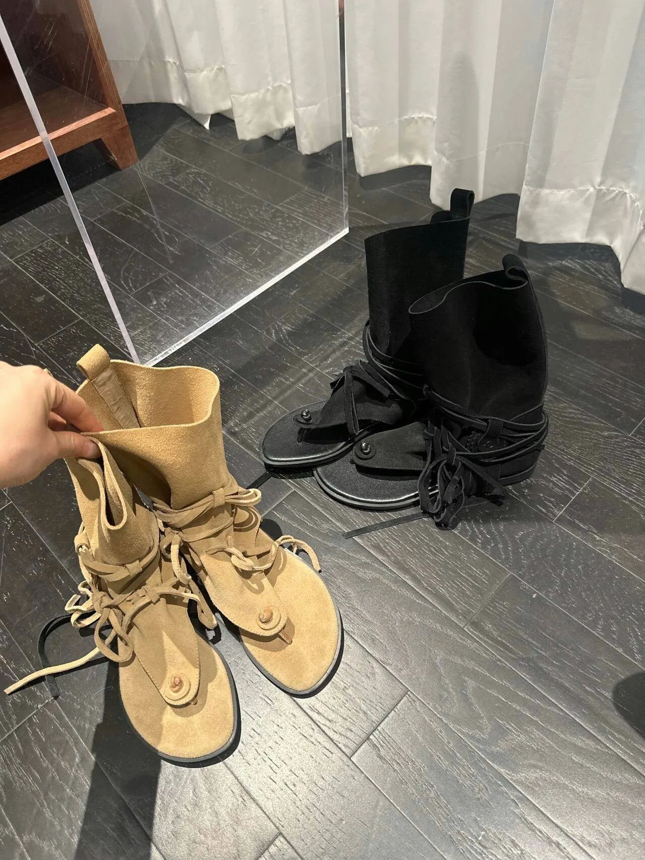 Women's Suede Gladiator Ankle Boots Lace-Up Detail with Round Toe Flat Sole for Daily Wear Street Style Edgy Minimalist Fashion
Women's Suede Gladiator Ankle Boots Lace-Up Detail with Round Toe Flat Sole for Daily Wear Street Style Edgy Minimalist Fashion