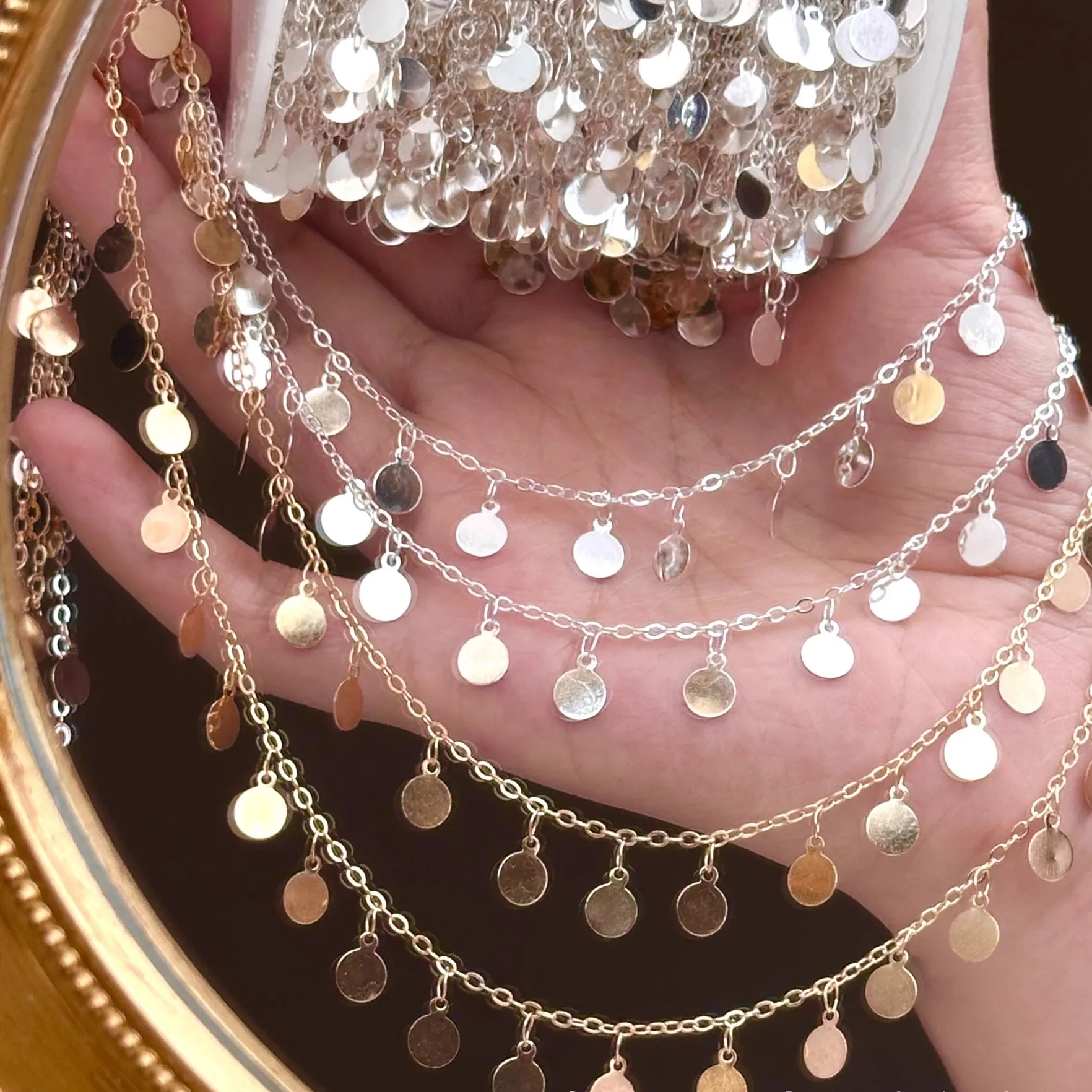 0.5/1/2M Sparkling 6mm Disc Copper Chain For DIY Ancient Style Headwear Chain Exotic Clothing Accessories Loose Chain Materials
0.5/1/2M Sparkling 6mm Disc Copper Chain For DIY Ancient Style Headwear Chain Exotic Clothing Accessories Loose Chain Materials