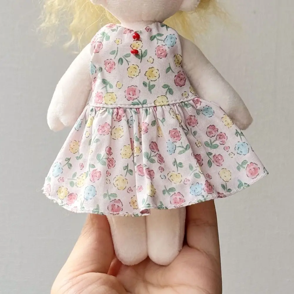 Fashion Lovely Princess Dresses Cute Floral Printed Cotton Dresses Skirt 7 Colors Handmade Dolls Clothes for 10~17cm Dolls
Fashion Lovely Princess Dresses Cute Floral Printed Cotton Dresses Skirt 7 Colors Handmade Dolls Clothes for 10~17cm Dolls