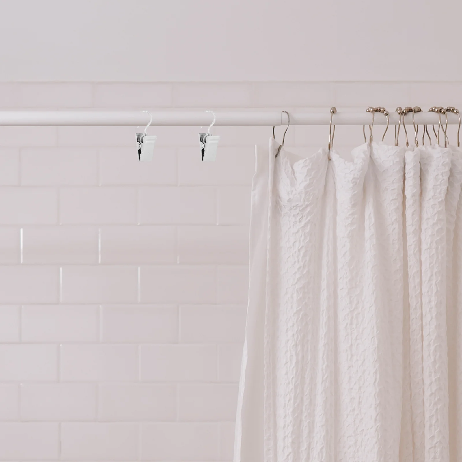 50Pcs Curtain Hanging Hooks Metal Clip Hanger for Window Drapes Moisture Resistant Bathroom Kitchen Use Modern Minimal Design
50Pcs Curtain Hanging Hooks Metal Clip Hanger for Window Drapes Moisture Resistant Bathroom Kitchen Use Modern Minimal Design