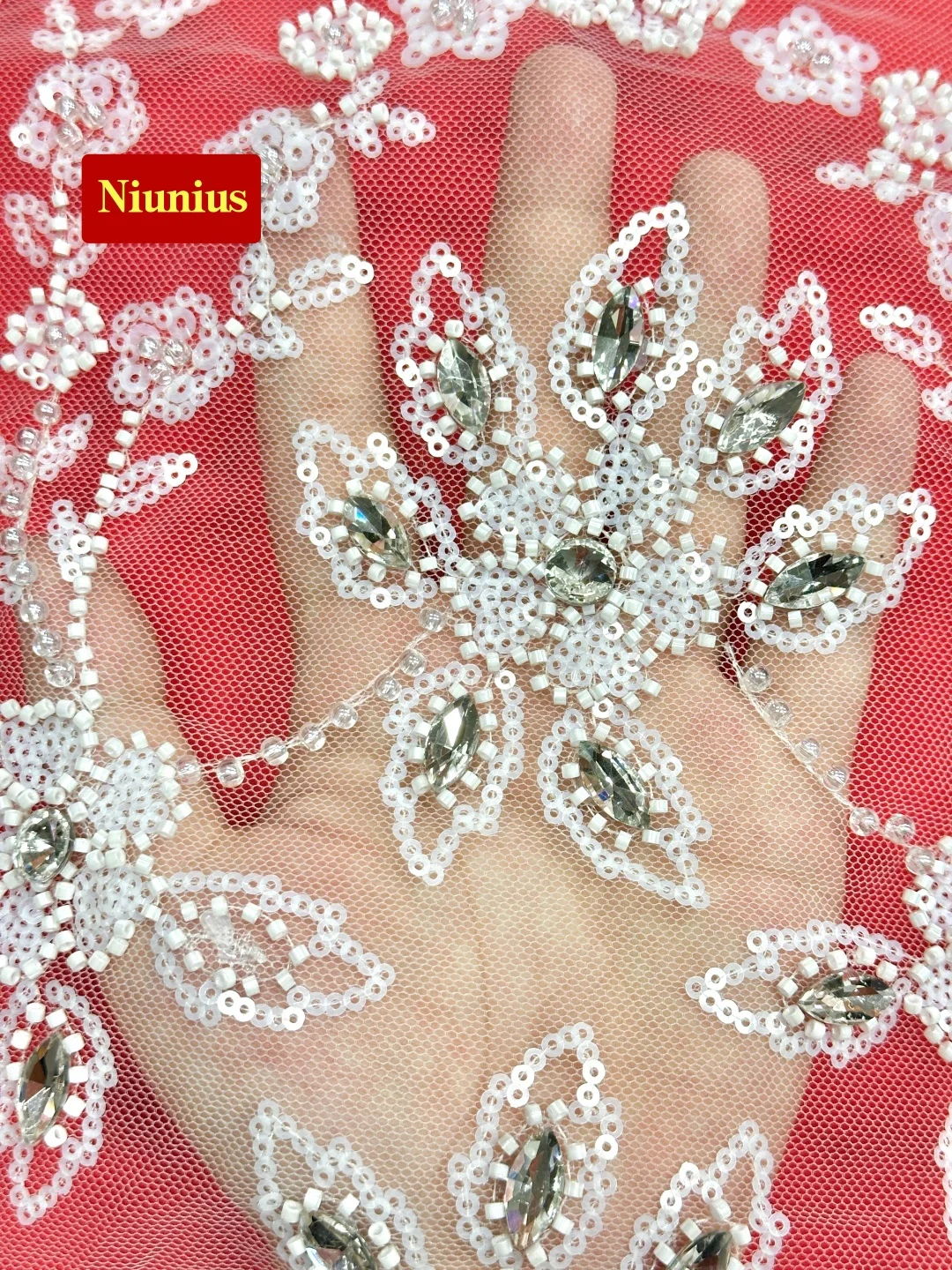2026Ultra Elegant White Beaded Tube Lace Fabric with Biggest Stones – Superior Quality for Wedding Evening DressesNN7318_R
2026Ultra Elegant White Beaded Tube Lace Fabric with Biggest Stones – Superior Quality for Wedding Evening DressesNN7318_R