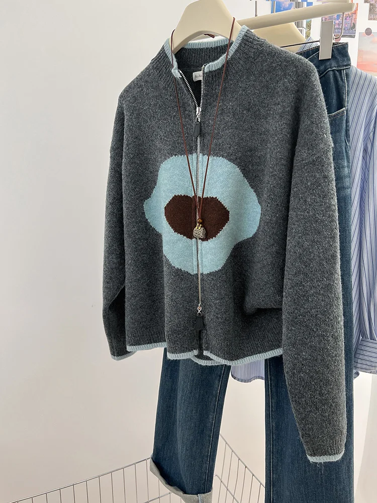 Korean Fashion Harajuku Retro Jacquard Sweater Long Sleeve Zipper Knitted Cardigan Women Autumn Winter Loose Sweater Coat Top
Korean Fashion Harajuku Retro Jacquard Sweater Long Sleeve Zipper Knitted Cardigan Women Autumn Winter Loose Sweater Coat Top