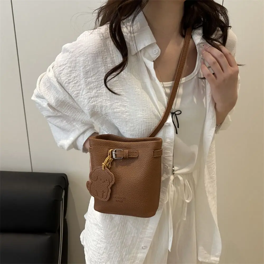 Trendy Designer Basket Bag Pu Leather Luxury Crossbody Bag Commuting Casual Women's Shoulder Bag Girls
Trendy Designer Basket Bag Pu Leather Luxury Crossbody Bag Commuting Casual Women's Shoulder Bag Girls