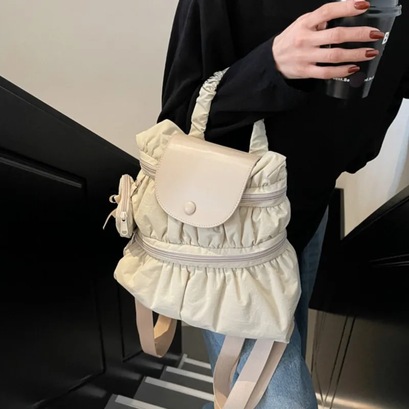 Fashion Casual Backpack For Women 2025 New Korean Drawstring Flip Cover Travel College Student Bags Simple Solid Handbags Lady
Fashion Casual Backpack For Women 2025 New Korean Drawstring Flip Cover Travel College Student Bags Simple Solid Handbags Lady
