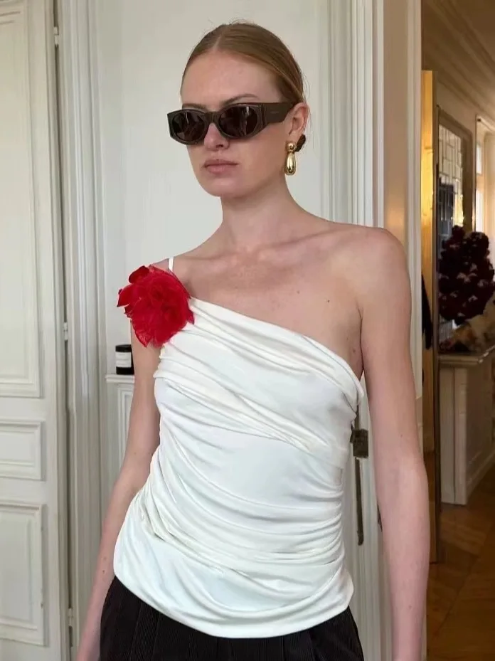 Sexy Asymmetrical Shoulder Bridesmaid Top with Folded Flowers Decoration Slimming Ruched Side Street Style Streetwear Tank Top
Sexy Asymmetrical Shoulder Bridesmaid Top with Folded Flowers Decoration Slimming Ruched Side Street Style Streetwear Tank Top