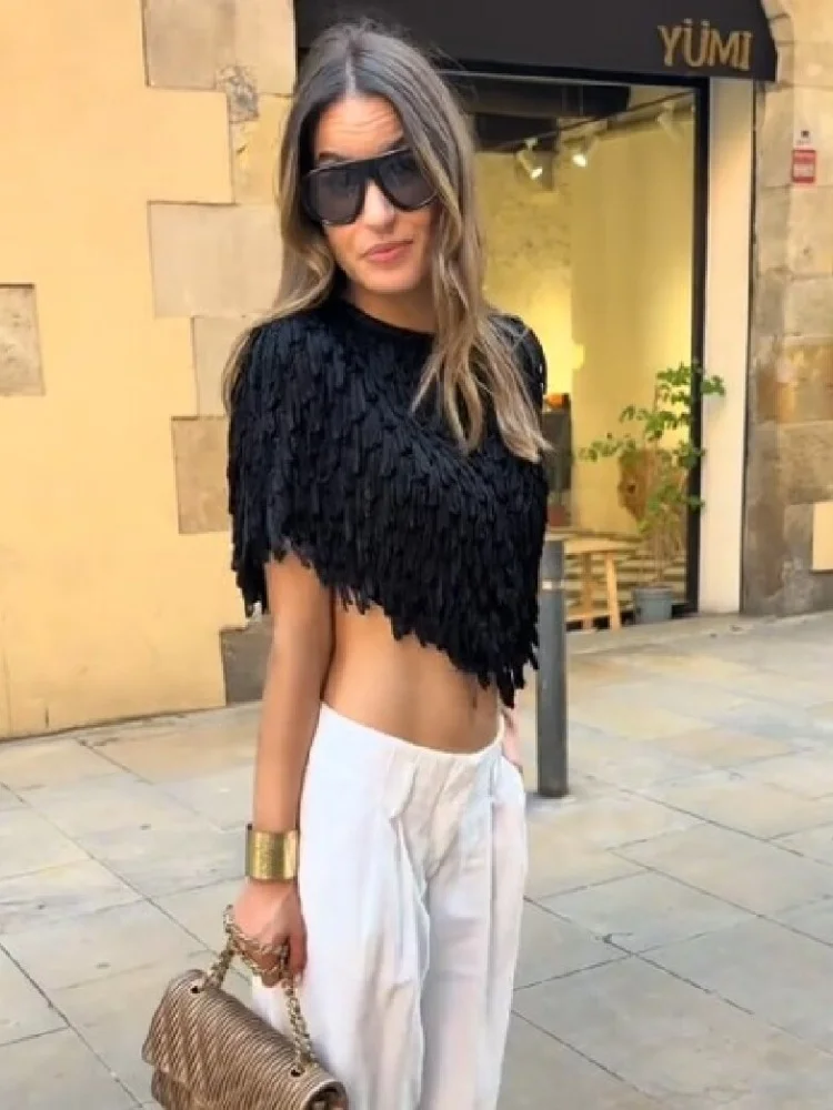 Chic Black Tassel Fringe Crop Top Women Vintage Cape Sleeve Loose Fit Textured Blouse Trendy Cocktail Party Streetwear 2026
Chic Black Tassel Fringe Crop Top Women Vintage Cape Sleeve Loose Fit Textured Blouse Trendy Cocktail Party Streetwear 2026