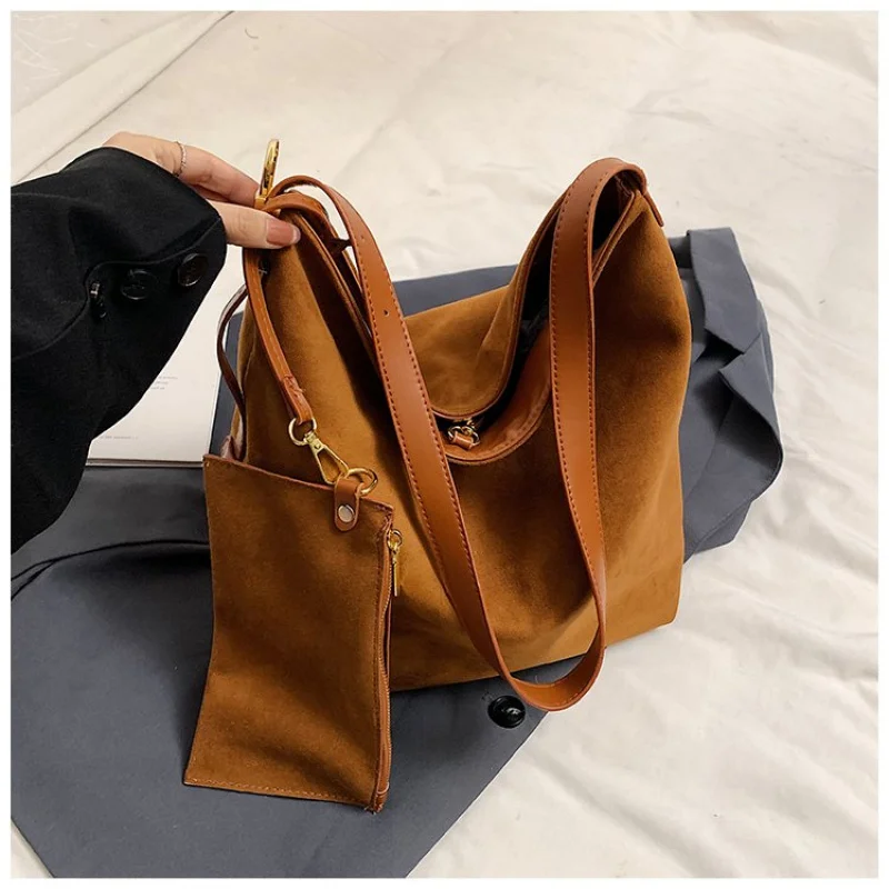 Elegant Classic Designer Crossbody Handbag With Letter Logo Best Superstar Show For Commuter Women Trendy
Elegant Classic Designer Crossbody Handbag With Letter Logo Best Superstar Show For Commuter Women Trendy
