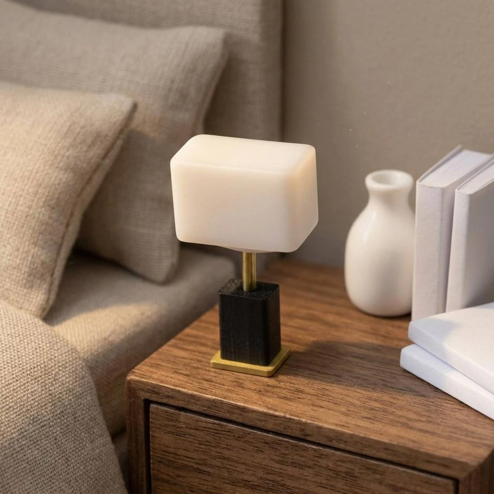 Dollhouse Table Lamp Decorative Accessory Dollhouse Lamp Miniature Decoration Architectural Model Compact
Dollhouse Table Lamp Decorative Accessory Dollhouse Lamp Miniature Decoration Architectural Model Compact