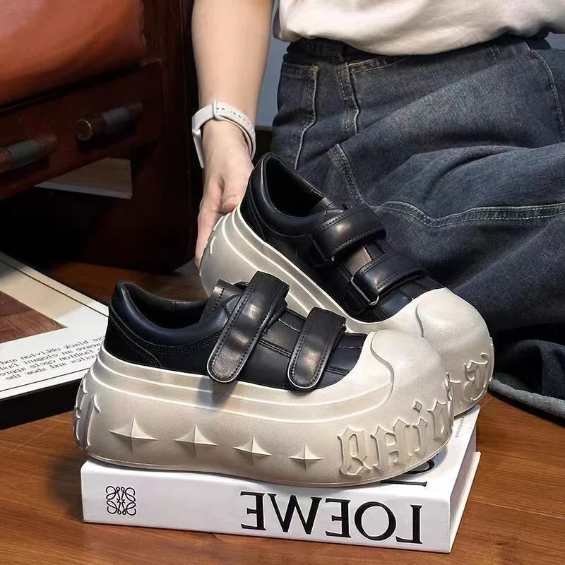 Vintage Big Head Women's Loafers Design Reliefs Letter Hook&Loop Platform Leather Shoes Fashion Lightweight Casual Skate Sneaker
Vintage Big Head Women's Loafers Design Reliefs Letter Hook&Loop Platform Leather Shoes Fashion Lightweight Casual Skate Sneaker