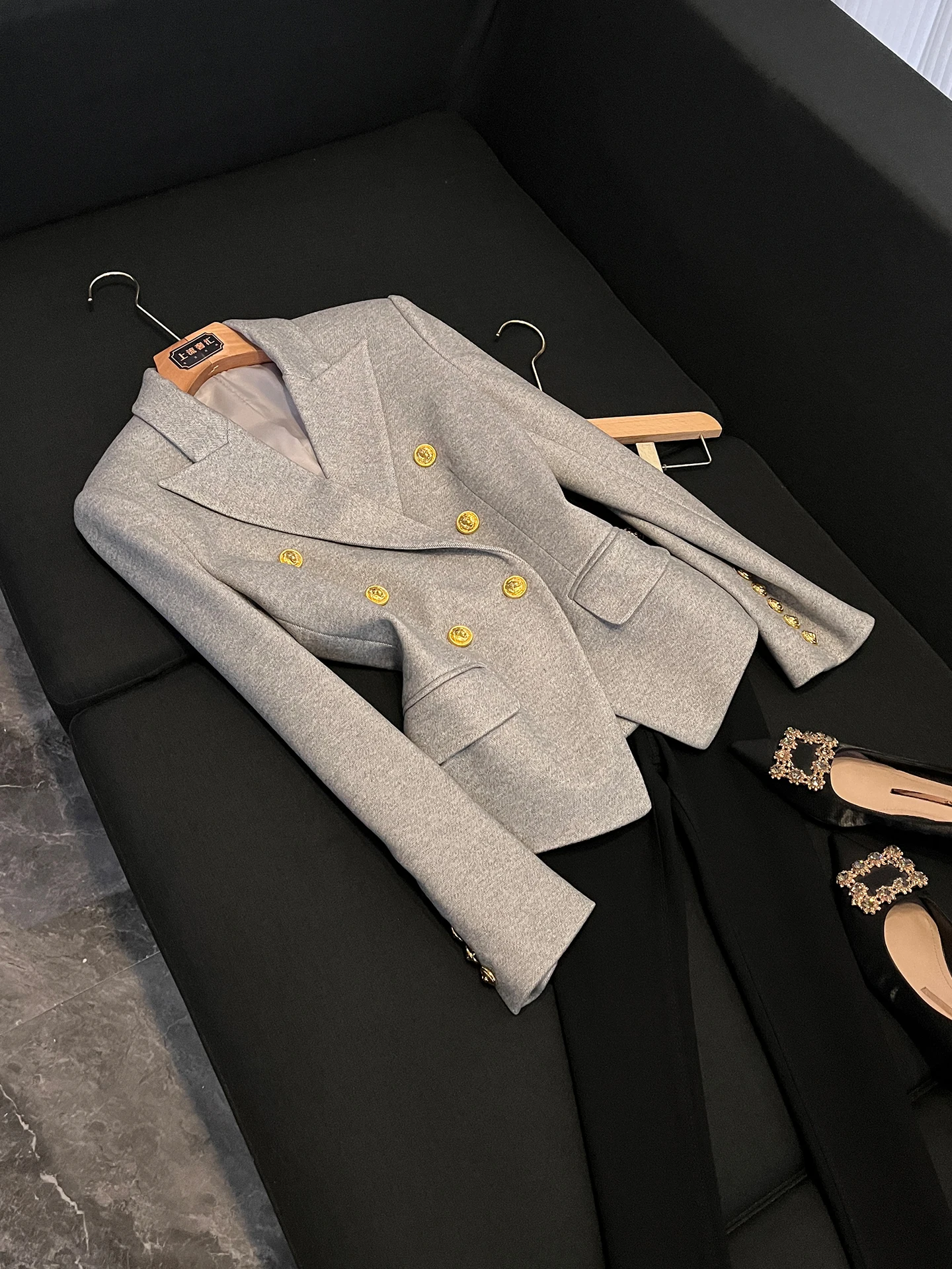 Женский костюм Slim Fit для глаз Long Sve Faionable Profional для похудения Classic Sle BZ69, однотонная рабочая одежда, верхняя одежда
Женский костюм Slim Fit для глаз Long Sve Faionable Profional для похудения Classic Sle BZ69, однотонная рабочая одежда, верхняя одежда