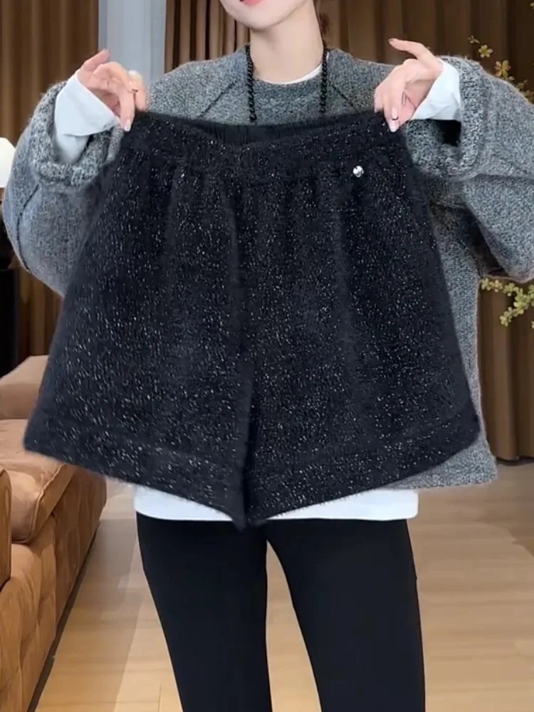 High Waist Wide Leg Pants Korean Style A-Line Shorts Versatile Autumn Winter New Design Women's Casual Pants Commute Friendly
High Waist Wide Leg Pants Korean Style A-Line Shorts Versatile Autumn Winter New Design Women's Casual Pants Commute Friendly