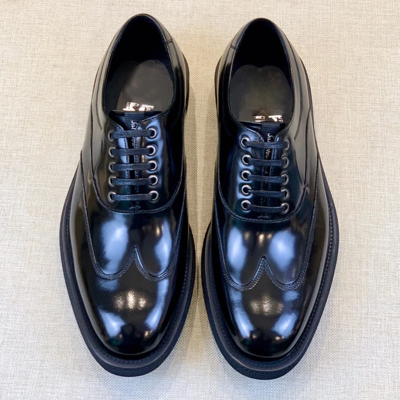 2023 Spring New Men's Shoes Handmade Carved Thick Sole Elevated Toe Layer Cowhide Breathable Shoes
2023 Spring New Men's Shoes Handmade Carved Thick Sole Elevated Toe Layer Cowhide Breathable Shoes