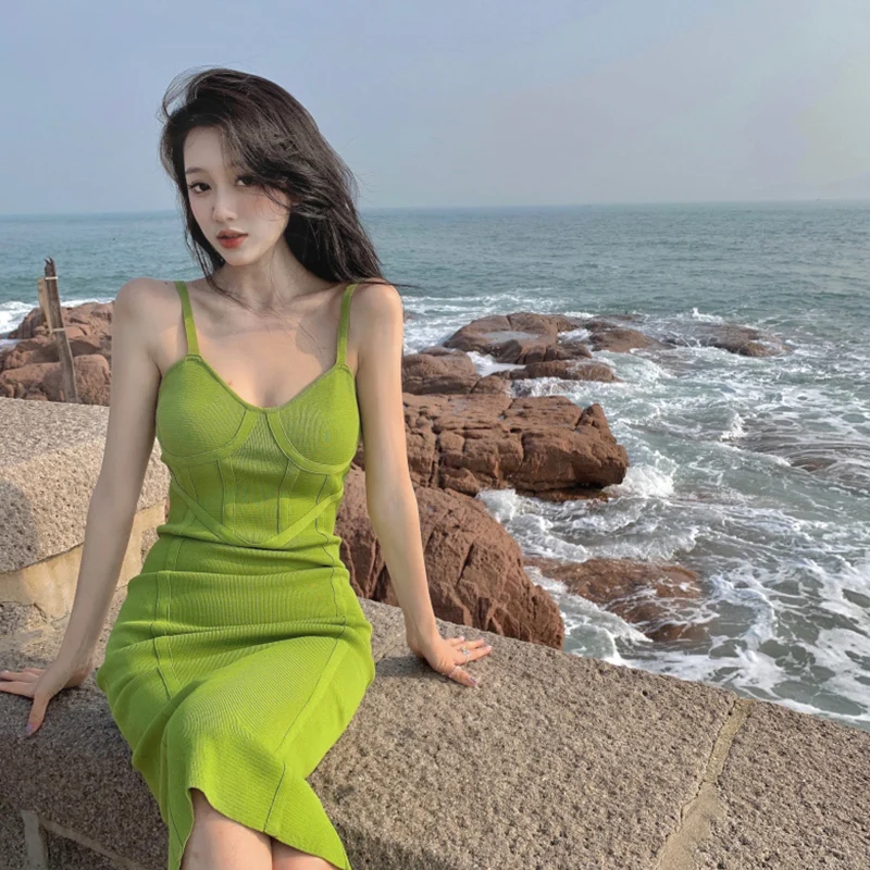 Sexy Women Knitted Camisole Dresses Summer Sleeveless Spaghetti Strap Solid Slim Fit Stretch Dress Beatch Style Hip Wrap Dress
Sexy Women Knitted Camisole Dresses Summer Sleeveless Spaghetti Strap Solid Slim Fit Stretch Dress Beatch Style Hip Wrap Dress