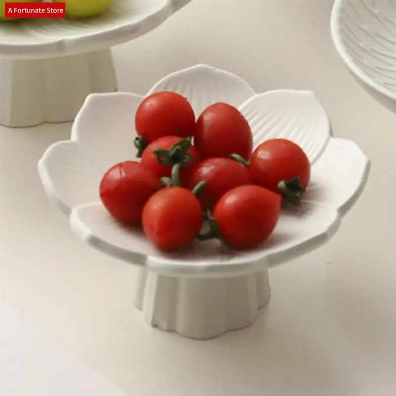White Fruit Plate Afternoon Tea Cake Dishes Home Delicate Nut Biscuit Dishes Cutlery Kitchenware Lace Plate New-A78G
White Fruit Plate Afternoon Tea Cake Dishes Home Delicate Nut Biscuit Dishes Cutlery Kitchenware Lace Plate New-A78G