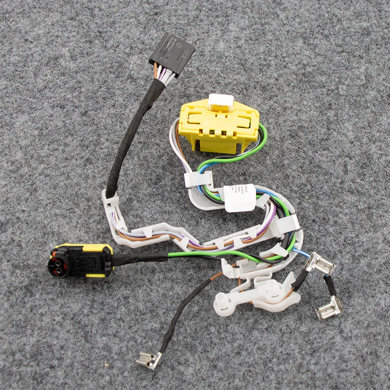 5G0971584G 0EM For VW Golf 7 MK7 Multifunctional Steering Wheel Cable MFSW Wire 5G0 971 584 G 5G0 971 584 C
5G0971584G 0EM For VW Golf 7 MK7 Multifunctional Steering Wheel Cable MFSW Wire 5G0 971 584 G 5G0 971 584 C