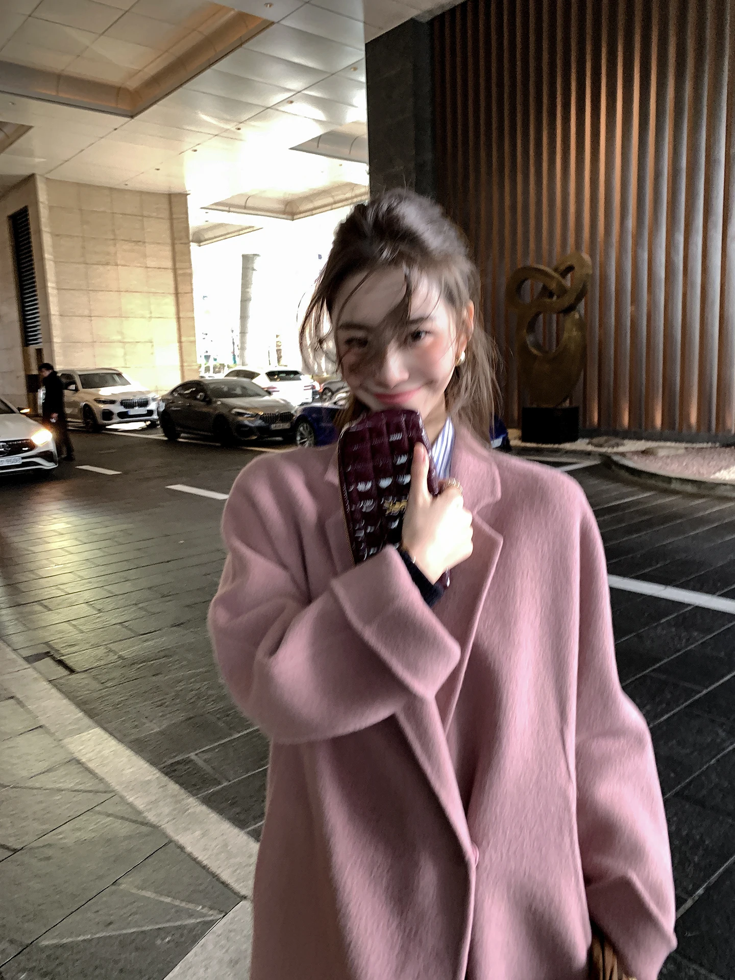 Женское шерстяное пальто LIYSENIOR: тонкое, из верблюжьей шерсти, цвета руж, высококачественное, модное, с длинными рукавами, средней длины
Женское шерстяное пальто LIYSENIOR: тонкое, из верблюжьей шерсти, цвета руж, высококачественное, модное, с длинными рукавами, средней длины