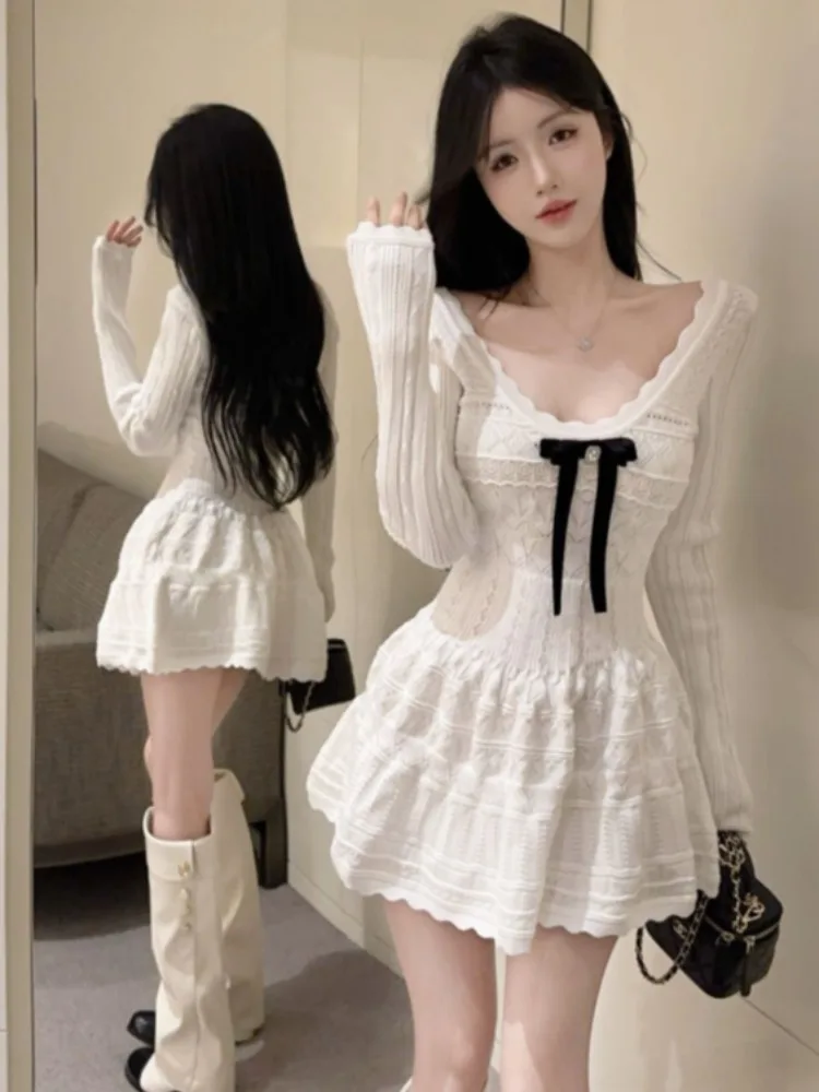 White Knitted V-Neck Long Sleeve Dress Women's Spring Autumn New Style Knot Slimming Princess A-Line Short Skirt
White Knitted V-Neck Long Sleeve Dress Women's Spring Autumn New Style Knot Slimming Princess A-Line Short Skirt