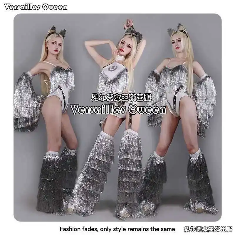 Versailles Queen Performance Costume Nightclub DS Silver Tassel High-Cut Girl Group Gogo Jumpsuit Sexy Female Singer
Versailles Queen Performance Costume Nightclub DS Silver Tassel High-Cut Girl Group Gogo Jumpsuit Sexy Female Singer