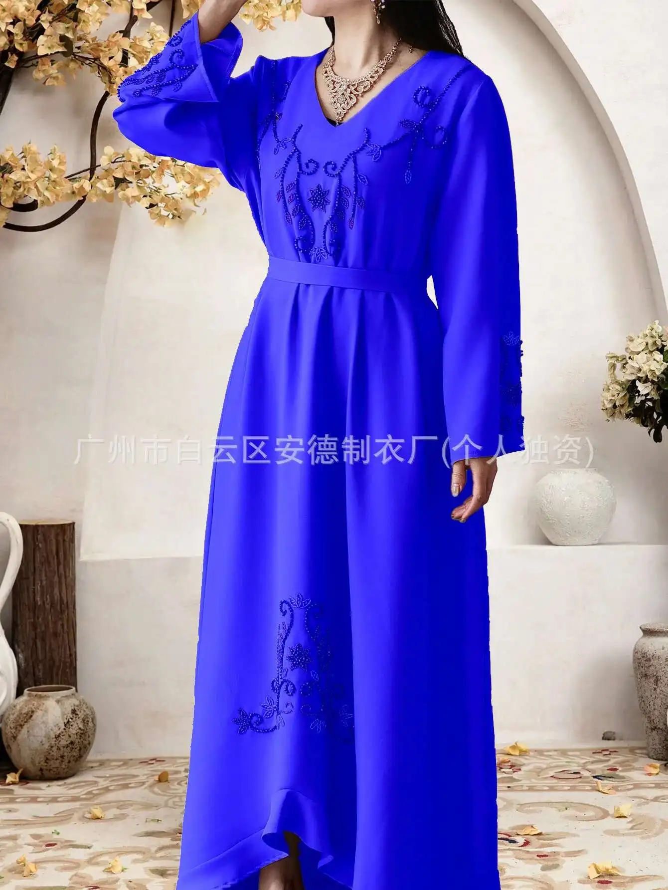 Women's Robe New Muslin Fashion Elegant Handmade Beaded Long Dress Abaya Beaded Embroidered Dress Dubai Luxury Islam Elegant
Women's Robe New Muslin Fashion Elegant Handmade Beaded Long Dress Abaya Beaded Embroidered Dress Dubai Luxury Islam Elegant