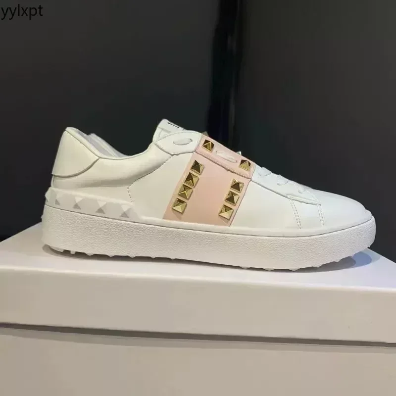 Fashionable new brand designer versatile flat bottomed genuine leather thick soled rivets casual sports small white shoes
Fashionable new brand designer versatile flat bottomed genuine leather thick soled rivets casual sports small white shoes