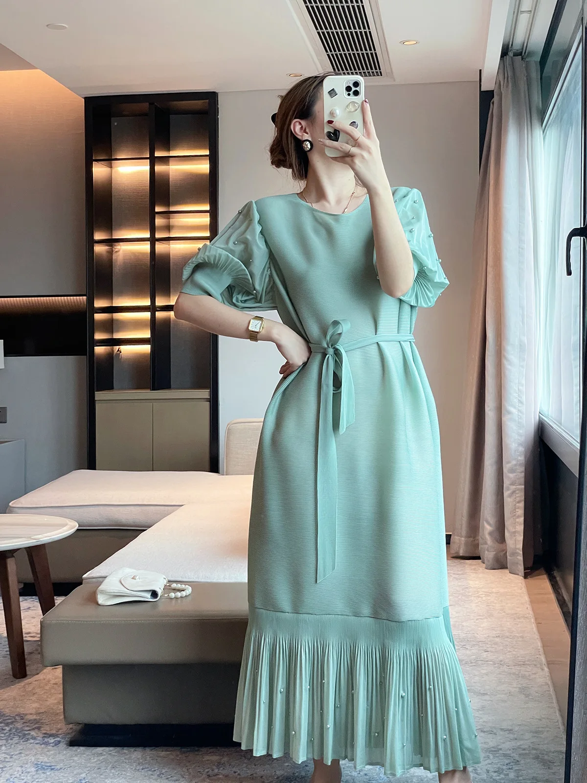 Pleated 2023 Summer Temperament Socialite High-end Women's Dress Waist Fishtail Dress Women
Pleated 2023 Summer Temperament Socialite High-end Women's Dress Waist Fishtail Dress Women
