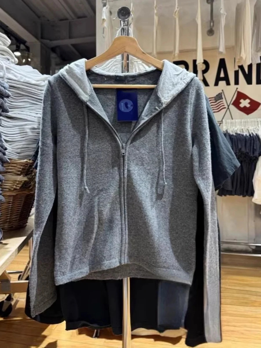 Вязаный свитер на молнии с капюшоном для женщин, осенний, повседневный, серый, приталенный, с длинным рукавом, в винтажном стиле преппи, шикарный
Вязаный свитер на молнии с капюшоном для женщин, осенний, повседневный, серый, приталенный, с длинным рукавом, в винтажном стиле преппи, шикарный