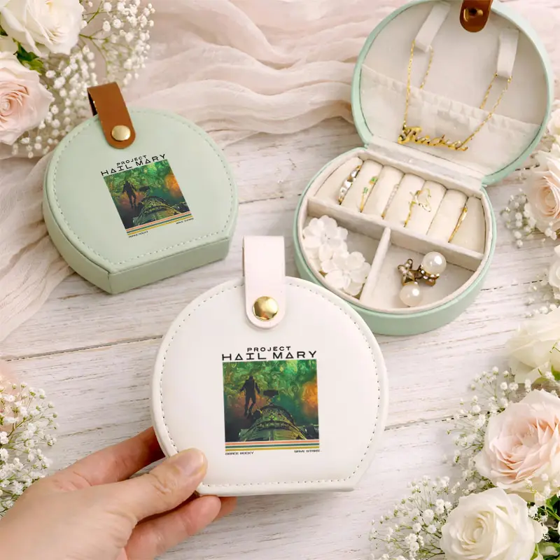 Project Hail Mary Space Sci-Fi Book Lover Round Jewelry Storage Box Travel Jewelry Box Smooth Leather Surface Fashion Bags
Project Hail Mary Space Sci-Fi Book Lover Round Jewelry Storage Box Travel Jewelry Box Smooth Leather Surface Fashion Bags