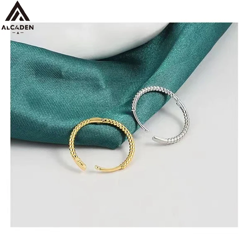 316L Stainless Steel Fashion Piercing Charm Twist Huggies Hoop Earrings for Women Rock Gothic Unisex Jewelry Ear Buckles
316L Stainless Steel Fashion Piercing Charm Twist Huggies Hoop Earrings for Women Rock Gothic Unisex Jewelry Ear Buckles