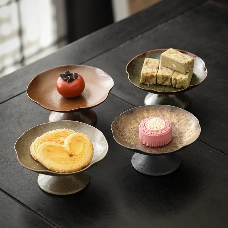 Керамическая тарелка ручной работы в японском стиле с высокими ножками и фруктами, китайское блюдо для закусок, небольшой поднос для чая
Керамическая тарелка ручной работы в японском стиле с высокими ножками и фруктами, китайское блюдо для закусок, небольшой поднос для чая