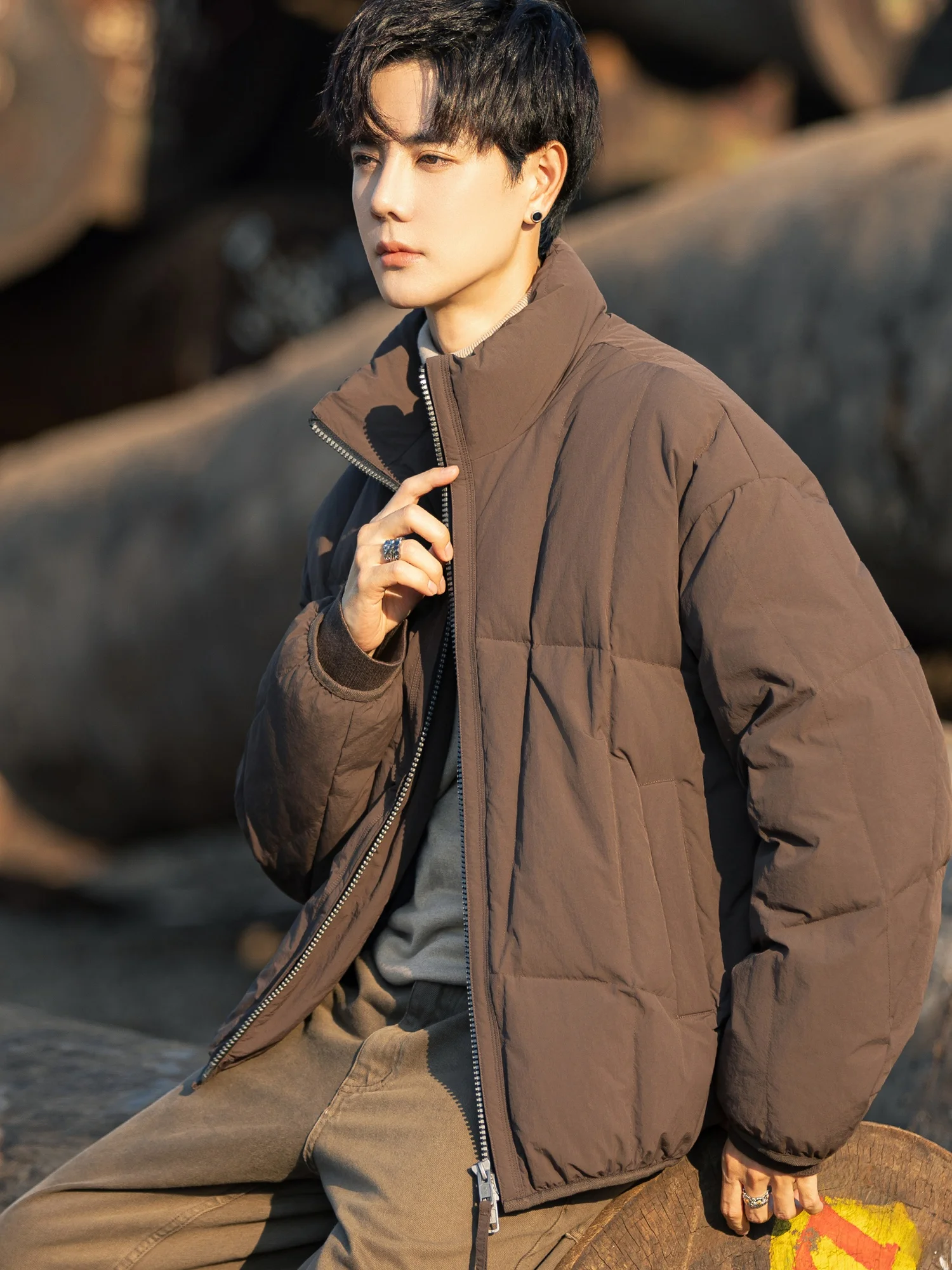 Men's Thiened Warm Du down Jaet 2025 Winter New Sle Casual Versatile Bread Coat Sli Nylon Fabric Ci Leisure Dai...
Men's Thiened Warm Du down Jaet 2025 Winter New Sle Casual Versatile Bread Coat Sli Nylon Fabric Ci Leisure Dai...