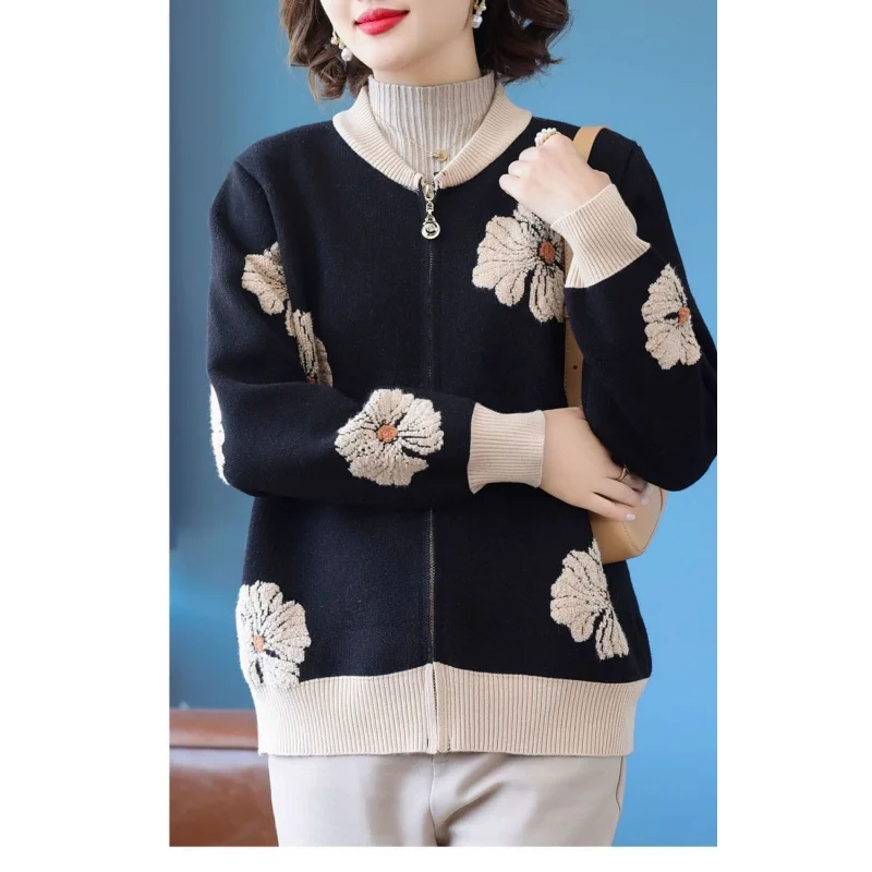 Модная вязаная куртка на молнии с круглым вырезом и флокированным коротким топом
Модная вязаная куртка на молнии с круглым вырезом и флокированным коротким топом