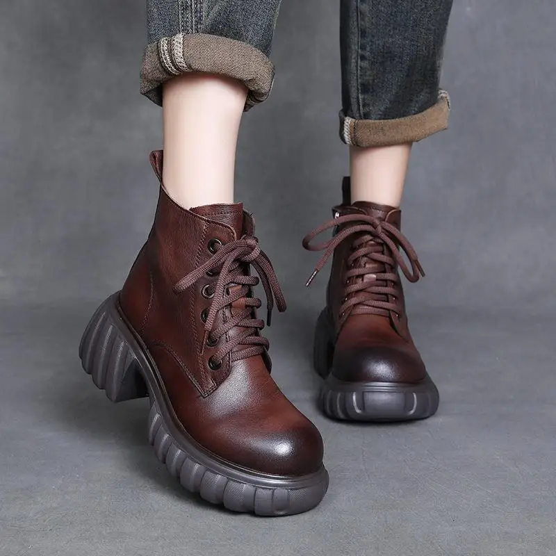 Retro British Style Boots Thick Bottom Heavy Heel Heightening Boots Waterproof Platform Sewing Line round Toe Rubber O...
Retro British Style Boots Thick Bottom Heavy Heel Heightening Boots Waterproof Platform Sewing Line round Toe Rubber O...