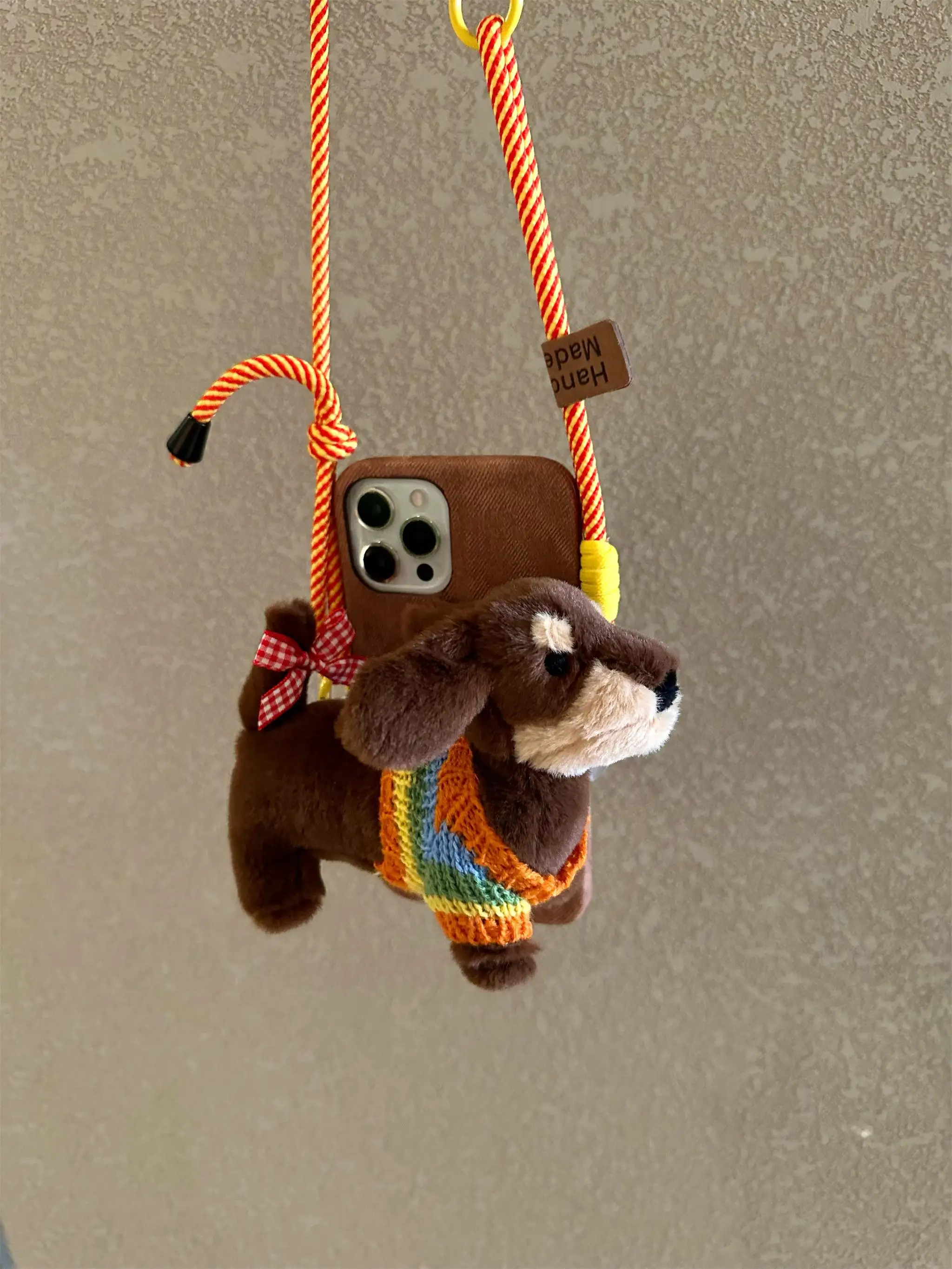 Adorable Rainbow Sweater Dachund Mobile Phone Clip Crossbody Chain Plu Doll Phone Lanyard Accories Faionable Bag Straps
Adorable Rainbow Sweater Dachund Mobile Phone Clip Crossbody Chain Plu Doll Phone Lanyard Accories Faionable Bag Straps