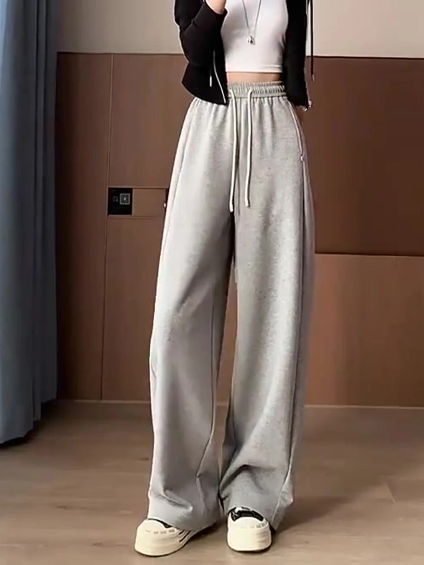 Qui Dry ey Lazy Sle Sports Pants High Waist Slimming Loose Casual Banana Pants Thin Summer Faion Ladies Wide Leg Trou...
Qui Dry ey Lazy Sle Sports Pants High Waist Slimming Loose Casual Banana Pants Thin Summer Faion Ladies Wide Leg Trou...