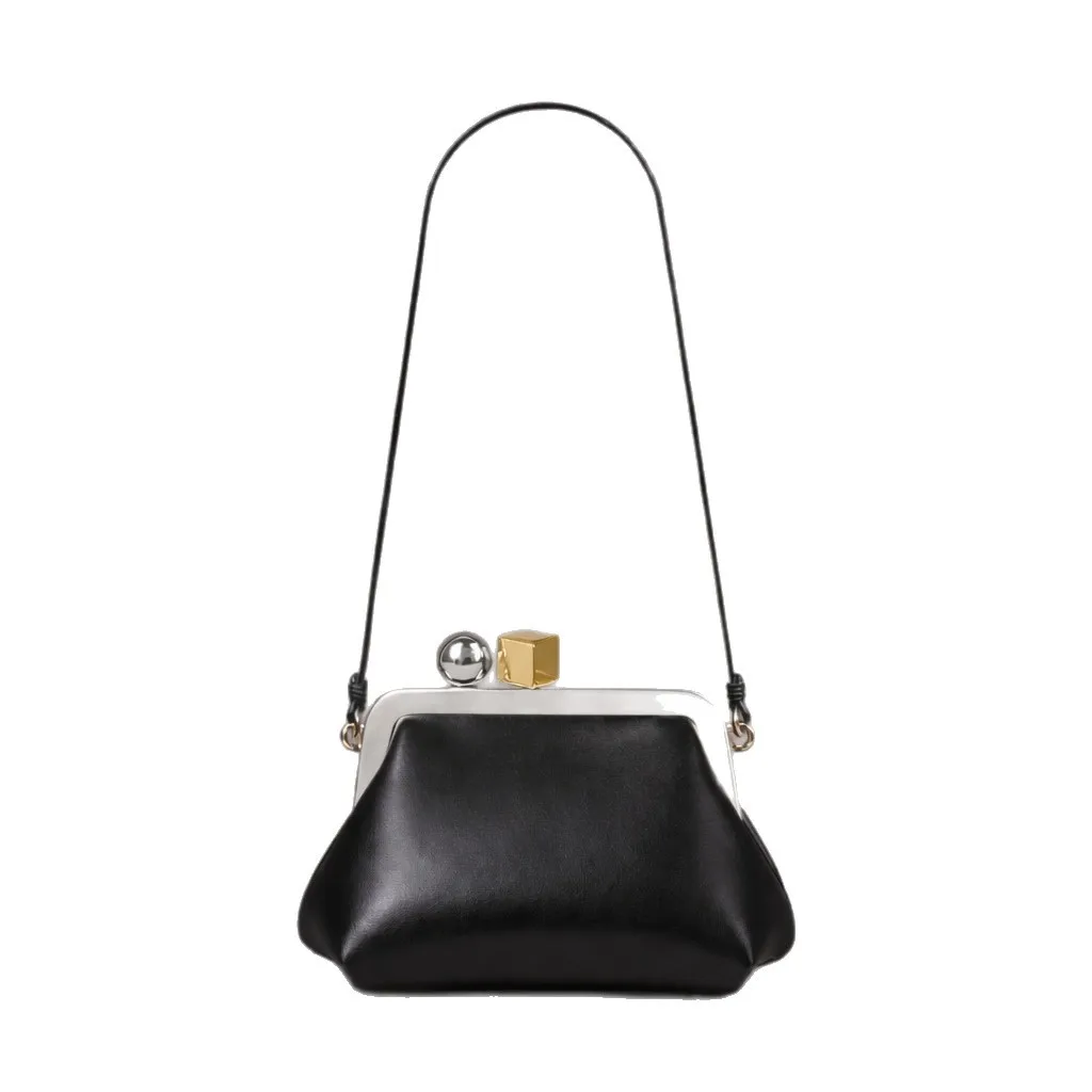 Retro Clip Metal Square Buckle Dinner Bag Simple Fashion Women's Shoulder Bag Small Change Purse Unique Design Ladies Bag
Retro Clip Metal Square Buckle Dinner Bag Simple Fashion Women's Shoulder Bag Small Change Purse Unique Design Ladies Bag