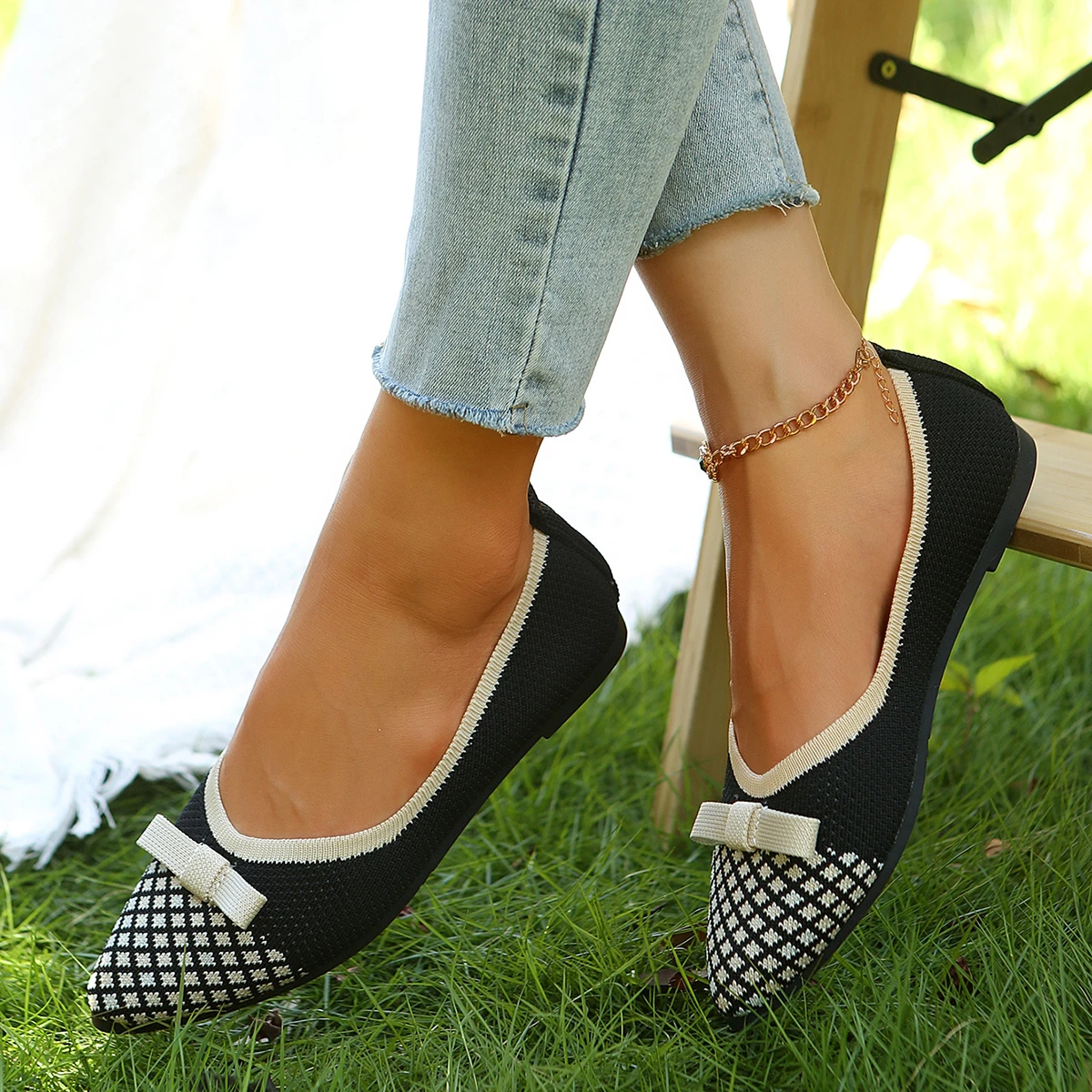 Women Shoes 2024 New High Heels Fashion Plaid Pointed Thin Heel Knitting Comfortable Breathable Anti-slip Spring and Autumn Seas
Women Shoes 2024 New High Heels Fashion Plaid Pointed Thin Heel Knitting Comfortable Breathable Anti-slip Spring and Autumn Seas