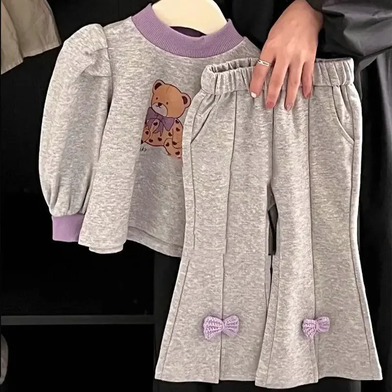 Autumn Children Girls Clothes Cartoon Bear Sweatshirts Pullover Lantern Sleeve Flare Pants 2pcs Suit Long Sleeve Tracksuits
Autumn Children Girls Clothes Cartoon Bear Sweatshirts Pullover Lantern Sleeve Flare Pants 2pcs Suit Long Sleeve Tracksuits