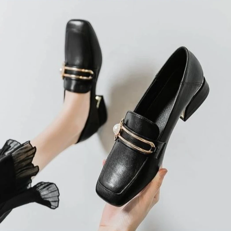 2026 New Women Genuine Soft Leather British Style Loafers Block Heel Versatile Beaded Slip On Shoes
2026 New Women Genuine Soft Leather British Style Loafers Block Heel Versatile Beaded Slip On Shoes