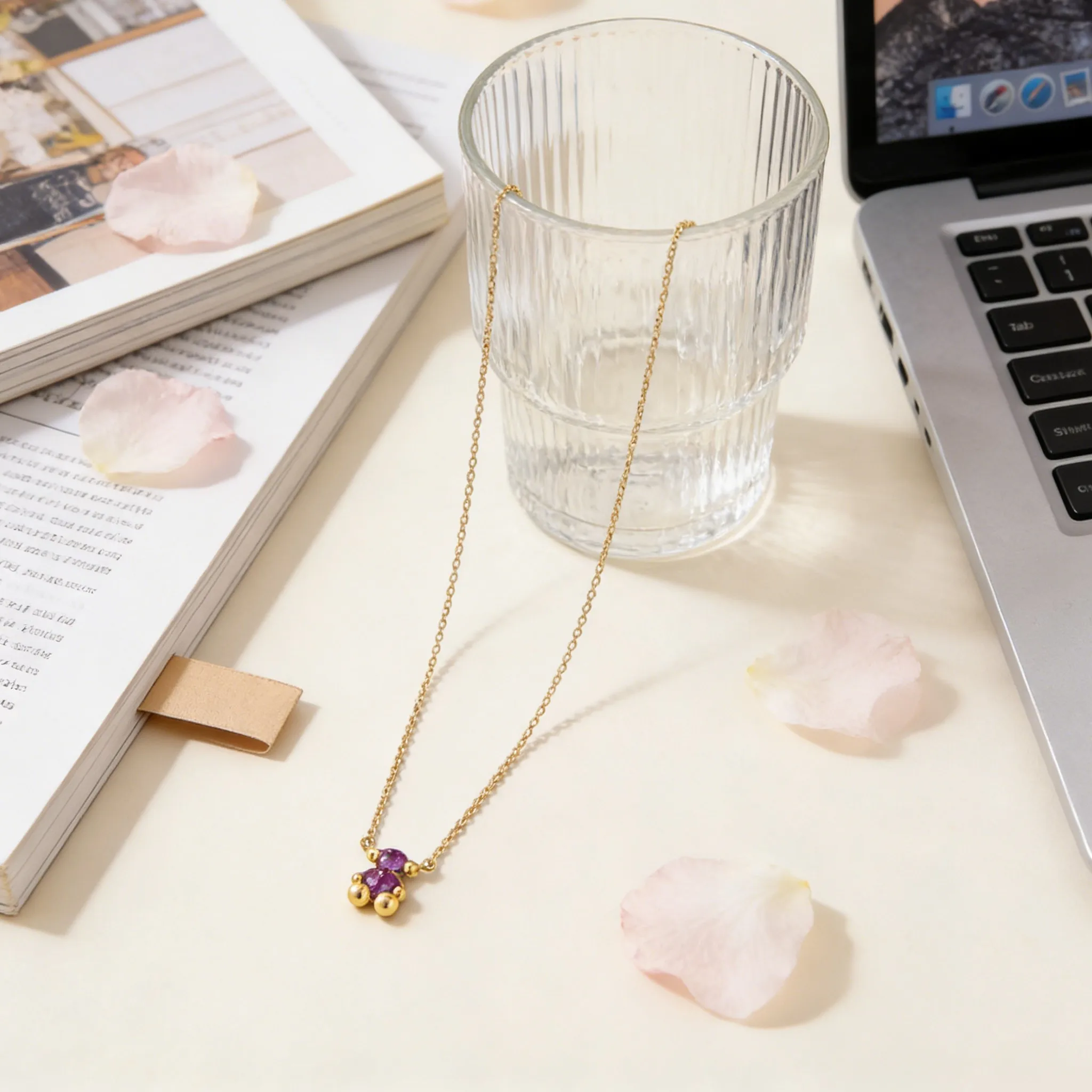 Classic hot selling Spanish style teddy bear necklace, simple and fashionable
Classic hot selling Spanish style teddy bear necklace, simple and fashionable