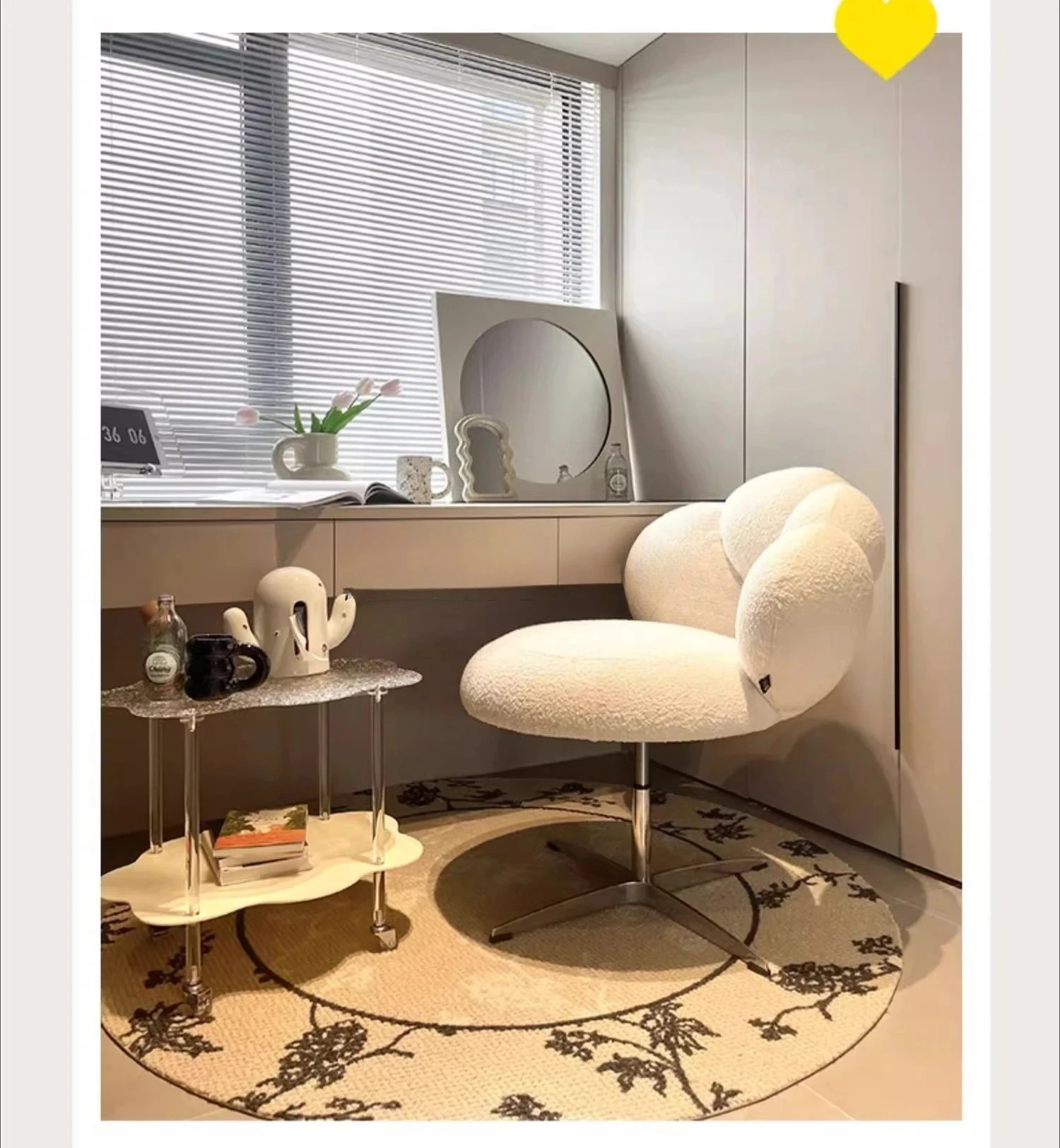 HJ new modern candied gourd leisure chair modern study sofa chair bedroom lift rotation
HJ new modern candied gourd leisure chair modern study sofa chair bedroom lift rotation