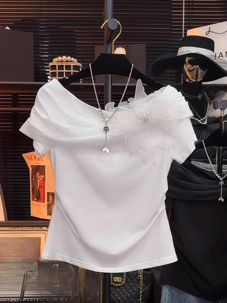 Fashion Design T Shirts Three Dimensional Flowers Slash Neck Solid Color Tees Summer All Match Tops 2025 New Women's Clothing
Fashion Design T Shirts Three Dimensional Flowers Slash Neck Solid Color Tees Summer All Match Tops 2025 New Women's Clothing