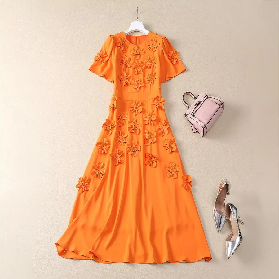 European and American women's clothing 2025 spring new Short-sleeved round neck three-dimensional flowers Fashion pleated dress
European and American women's clothing 2025 spring new Short-sleeved round neck three-dimensional flowers Fashion pleated dress