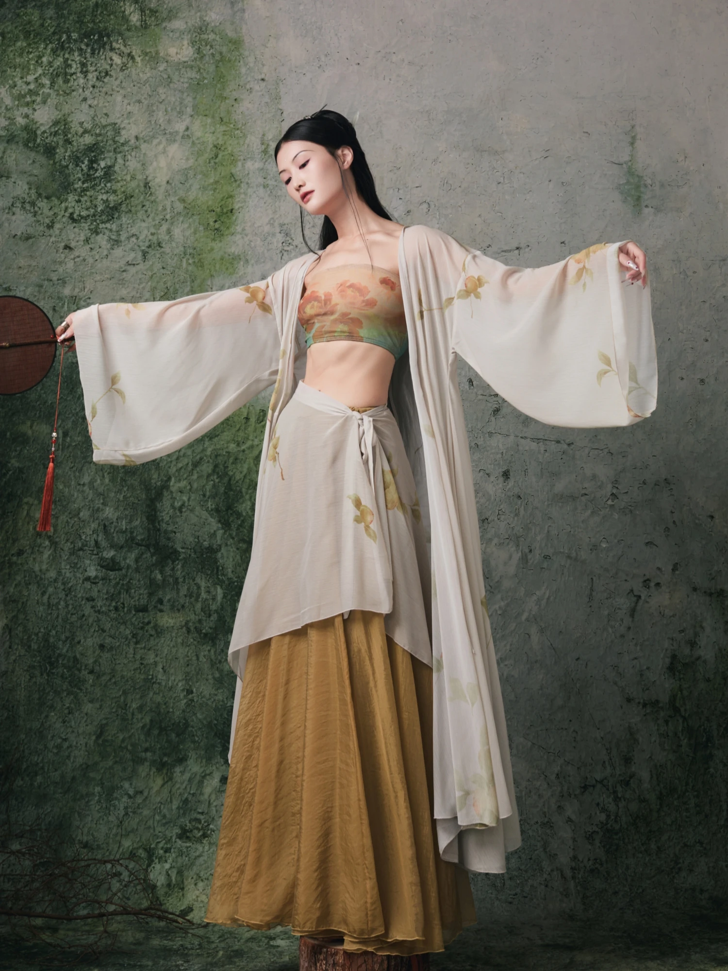 Новый китайский танцевальный костюм WYZ Sle Zen Ele: Широкая юбка из шелка для джазовых танцев, для выступлений на сцене, в традиционном этническом стиле...
Новый китайский танцевальный костюм WYZ Sle Zen Ele: Широкая юбка из шелка для джазовых танцев, для выступлений на сцене, в традиционном этническом стиле...