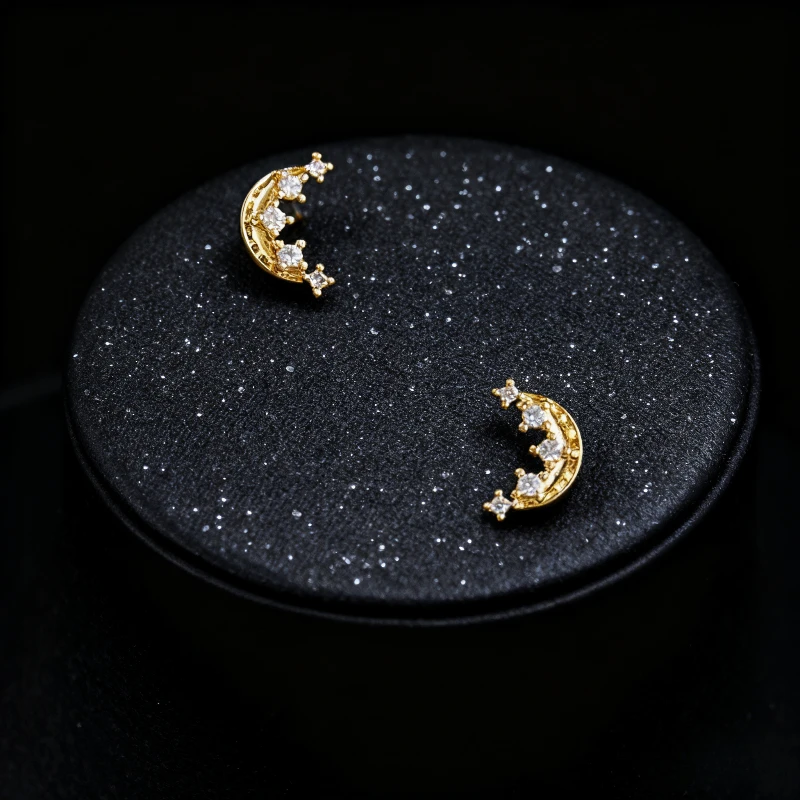 Micro-Pave Zircon Mini Moon Studs | Office Versatile Tiny Half-Moon Minimalist Daily Earrings
Micro-Pave Zircon Mini Moon Studs | Office Versatile Tiny Half-Moon Minimalist Daily Earrings