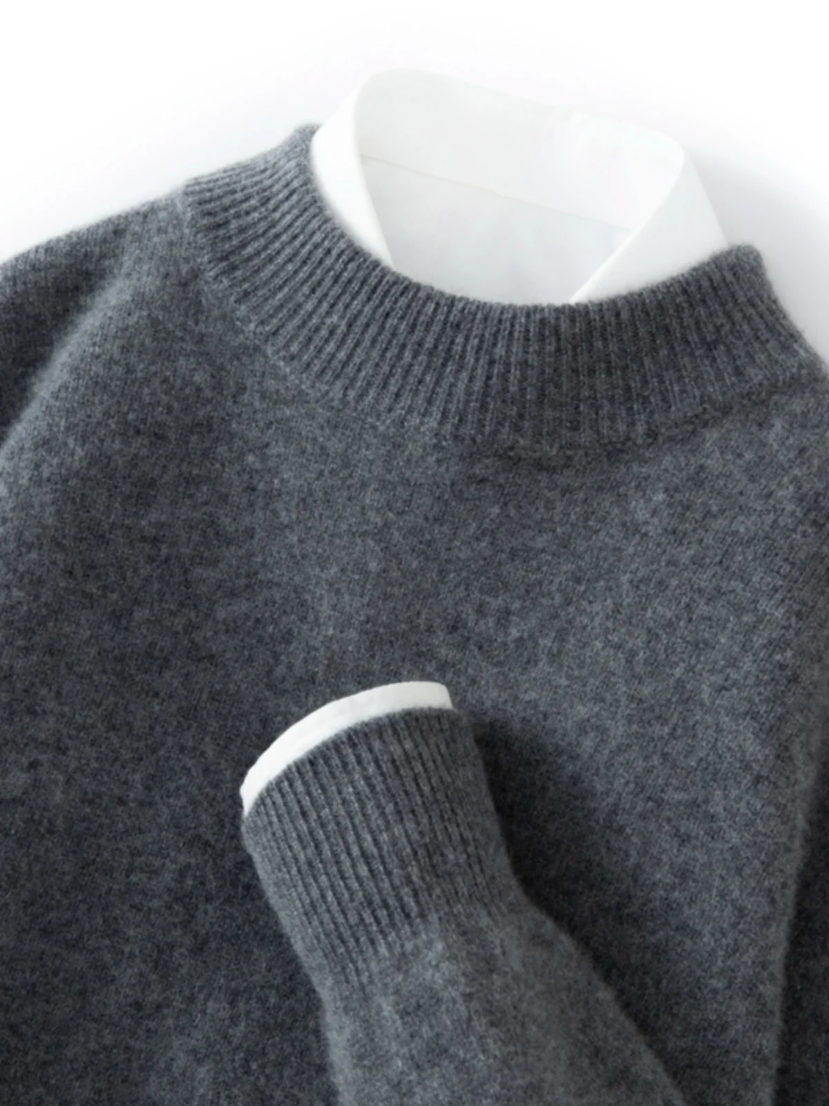 Thiened Seven-Needle 00, вязаный свитер из чистой шерсти с высоким воротником, осень-зима, новый мужской свободный вязаный свитер
Thiened Seven-Needle 00, вязаный свитер из чистой шерсти с высоким воротником, осень-зима, новый мужской свободный вязаный свитер