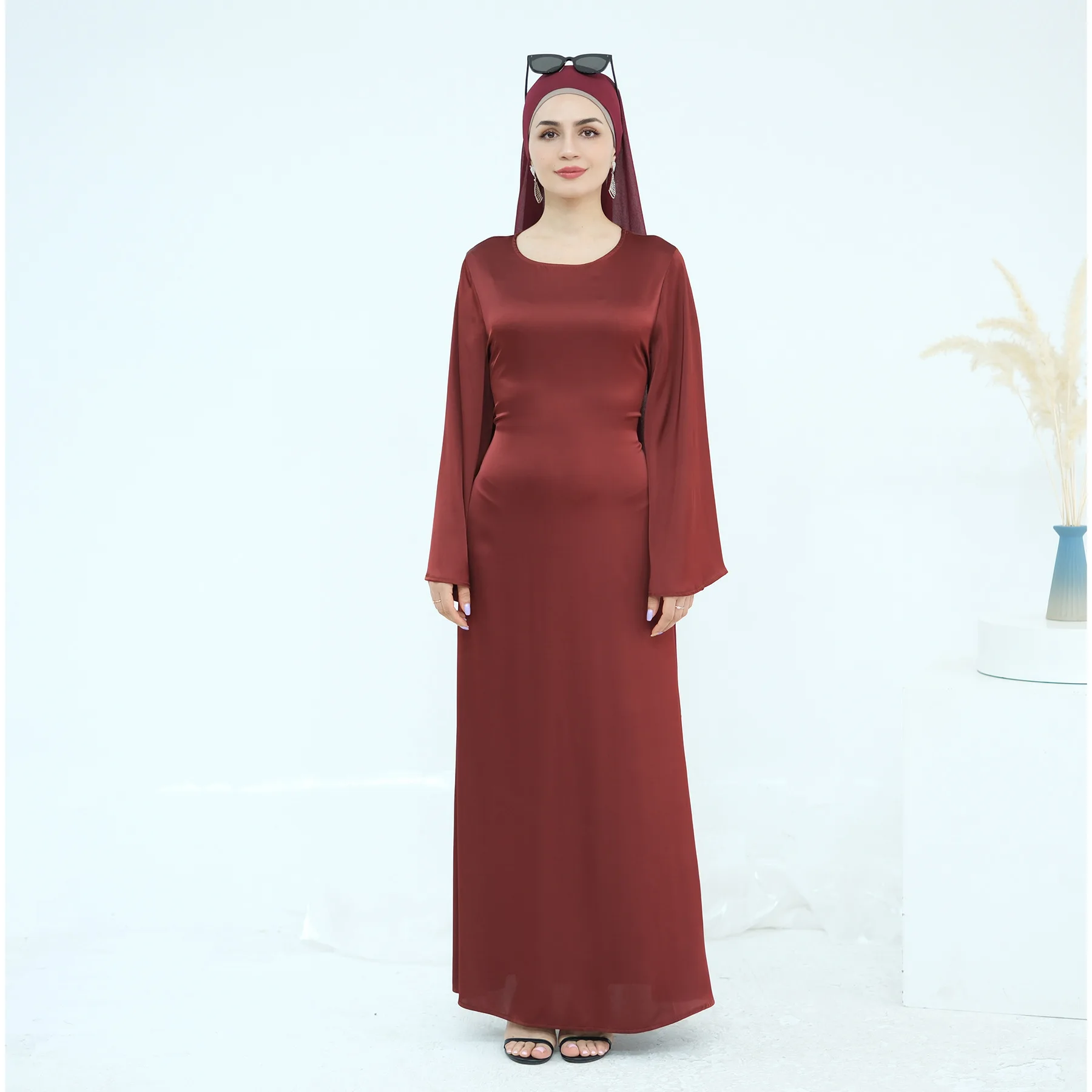 New Elegant Premium Satin Women Abaya Long Sleeve Back Lace Up Maxi Dress Tie Waist Modest Dresses Islamic Clothing Dubai Kaftan
New Elegant Premium Satin Women Abaya Long Sleeve Back Lace Up Maxi Dress Tie Waist Modest Dresses Islamic Clothing Dubai Kaftan